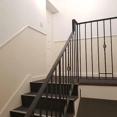 Apartment Bonnington Gait