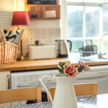 Grand & Spacious With Wifi * Edinburgh