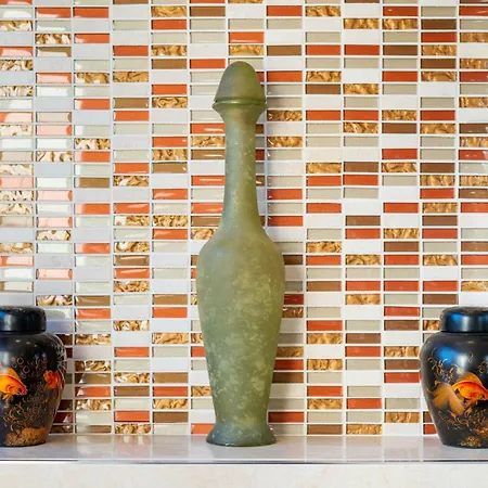 The Queens View Апартаменты *