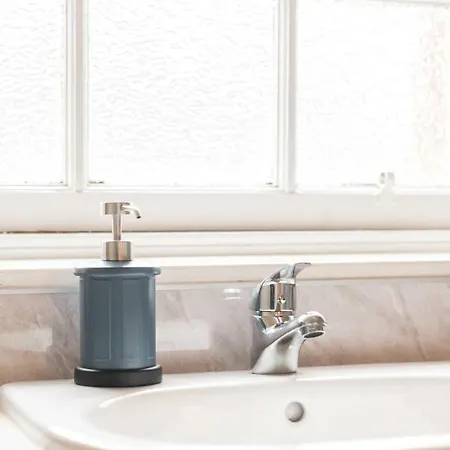 2-bedroom Old Town On Royal Mile דירה