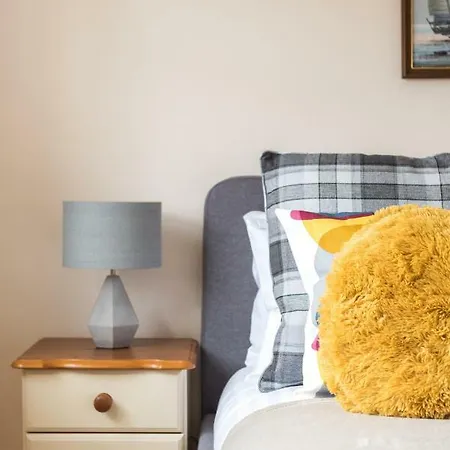 2-bedroom Old Town On Royal Mile אדינבורו