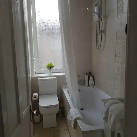 Apartamento Dalry Modern Flat
