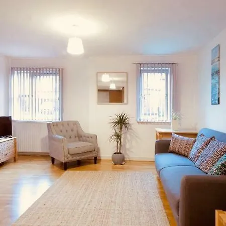 Comfy Flat Handy For City Centre Apartment