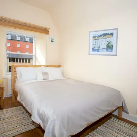 Spacious 2 Bed In The Heart Of Old Town *