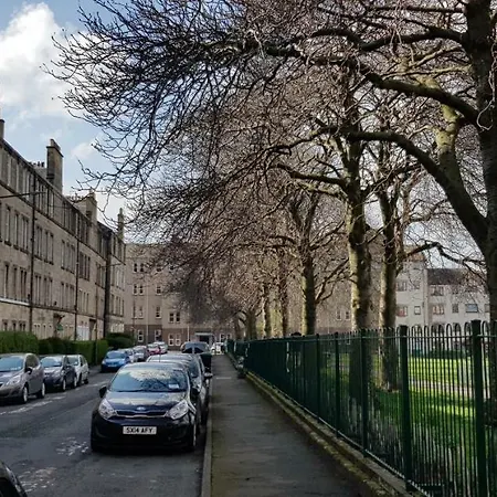 Dalry Modern Flat Edinburgh