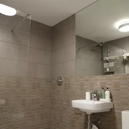 Merchant House Eh6 6pr شقة *