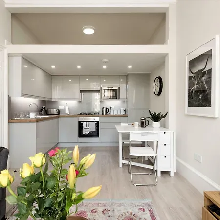 The Street Edinburgh