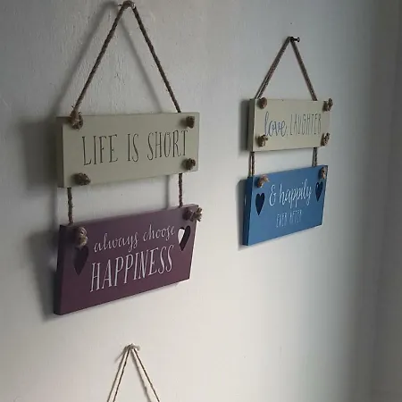 New Refurb Now- Sleep Upto 4- Heart Of City Apartment Edinburgh