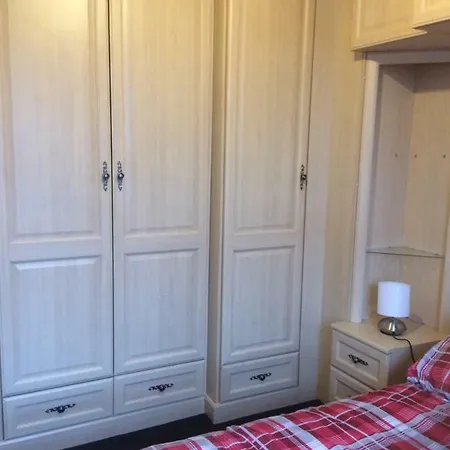 Newly Refurbished Flat *