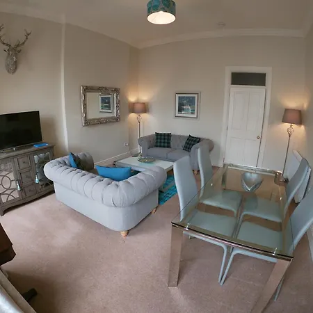 Escape To @ Broughton Place Διαμέρισμα *