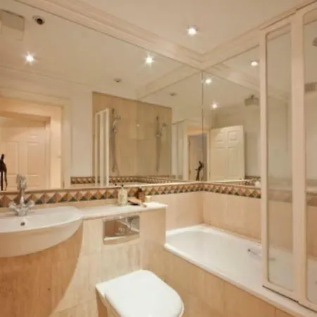 Apartment Luxurious Near City Centre *