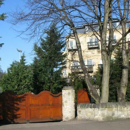 Luxurious Near City Centre شقة *