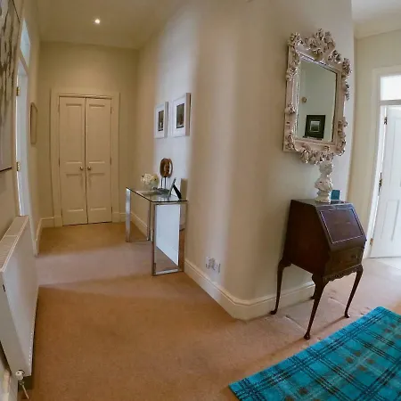 Escape To @ Broughton Place Διαμέρισμα