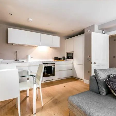 דירה Contemporary 2 Bed In The City Centre
