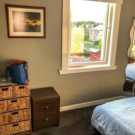 Cosy 2 Bed - Free Parking - Between City/airport Apartment Edinburgh