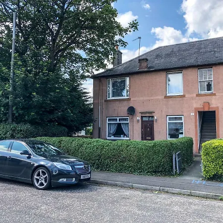 Cosy 2 Bed - Free Parking - Between City/airport Apartment *
