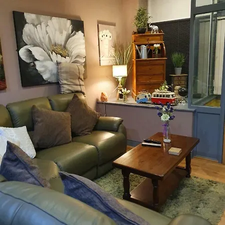 4 Braefoot Terrace Apartment