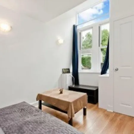 Cosy Morningside Flat - 20 Minutes To Centre