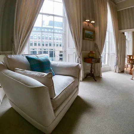 Escape To @ Albyn Place *