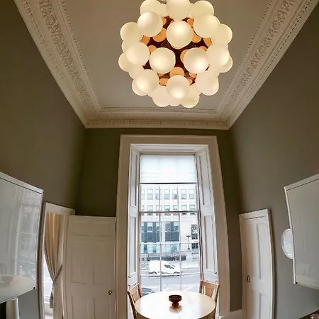 Apartman Escape To @ Albyn Place