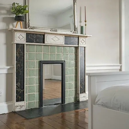 Charming & Traditional 3br Georgian Edinburgh