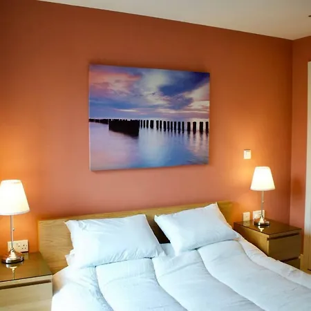 Super Central City - 1 Bedroom Sleeps 4 Appartement