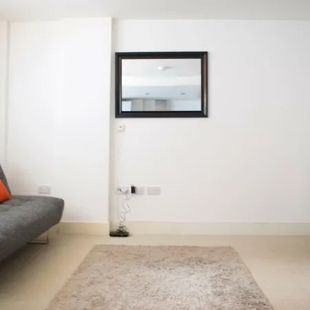 Super Central City - 1 Bedroom Sleeps 4 Appartement