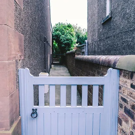 A On The Brae Apartment