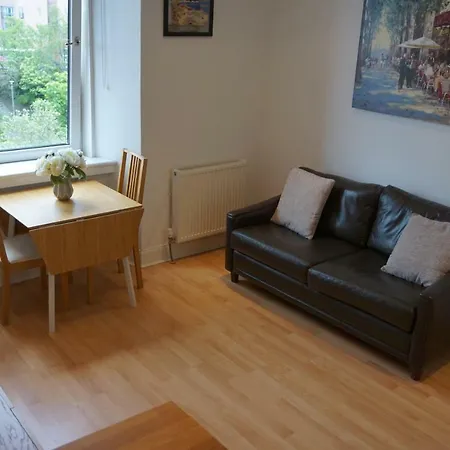 Bright And Spacious Flat By The Sea - Portobello Edinburgh