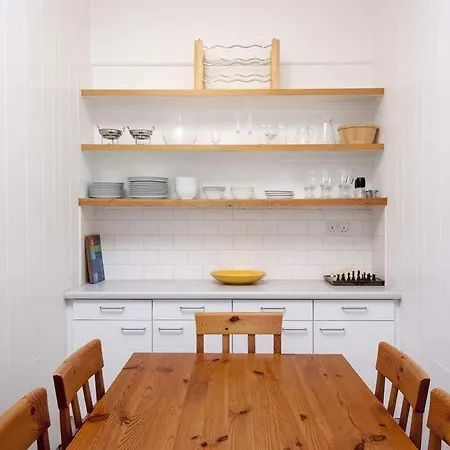3 Bed Overlooking Meadows Park Apartament