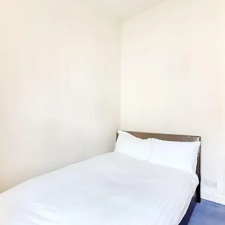 Quiet Two Bed Near City Centre & Haymarket! Apartamento