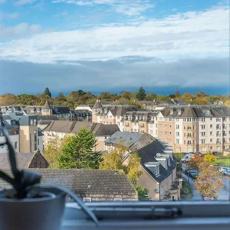 Scottish Stays - Top Floor In Broughton Road *