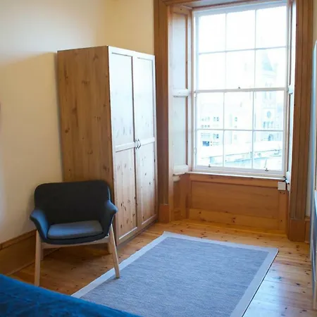 Stunning 1 Bed In Heart Of Stockbridge! *