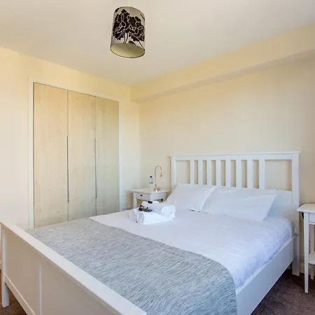 Apartamento Hawkhill 8 - Modern With Secure Parking