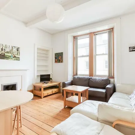 Apartamento Quiet Two Bed Near City Centre & Haymarket! *