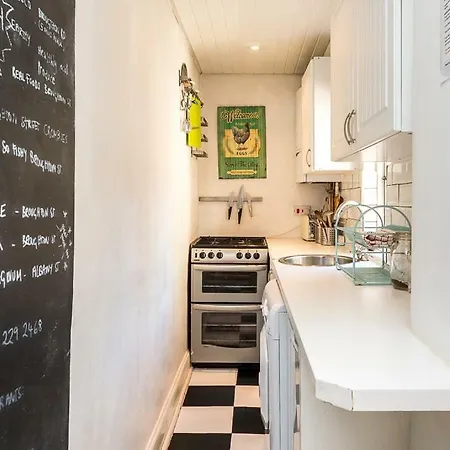 Apartamento Vintage Apt, Pvt Garden, Wifi, New Town