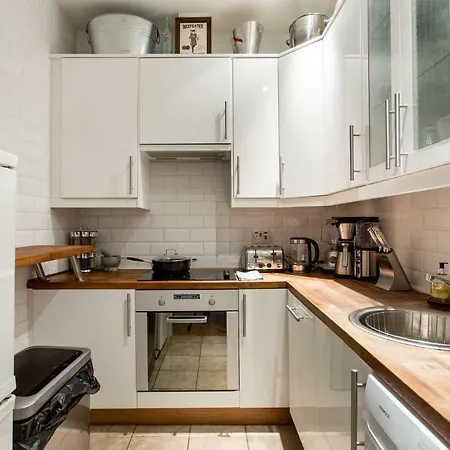 Spacious And Bright Central * Edinburgh