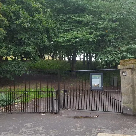 Lägenhet Holyrood Park *