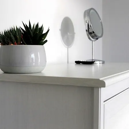 Warm Bright Flat, Perfect For Exploring * Edynburg