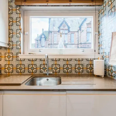 The Queens View Апартаменты