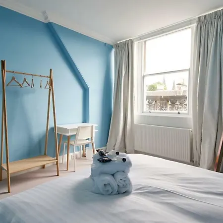 Modern And Bright Nearby City Centre! Apartment Edinburgh