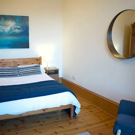 Stunning 1 Bed In Heart Of Stockbridge! *