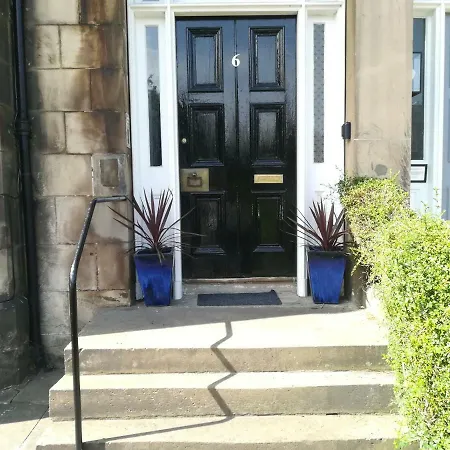 Victorian 3 Bedroom With Free Parking And Private Garden * Edinburgh