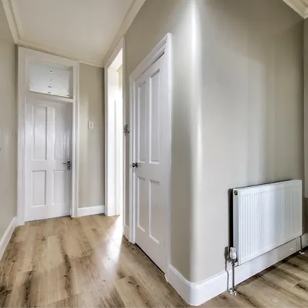 דירה Leith Links Luxury Central ✰ Sleeps 6 אדינבורו