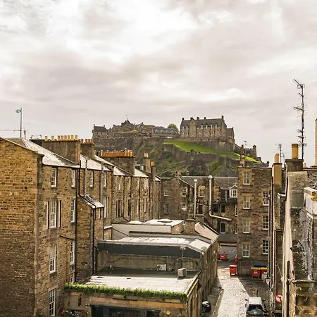 2 Bedroom Central With Stunning Castle View Edinburgh