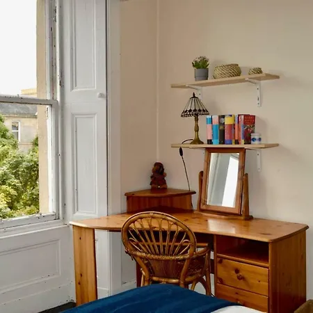 Charismatic 3 Bedroom Flat With Harry Potter Themes Appartement