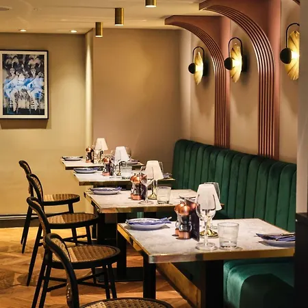 Le Monde 4* Edynburg