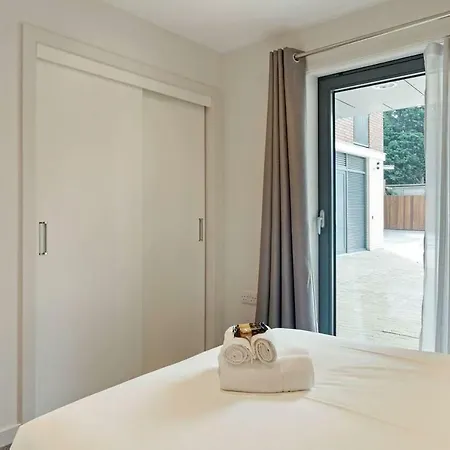 Apartamento Spacious & Contemporary 1br Canalside *