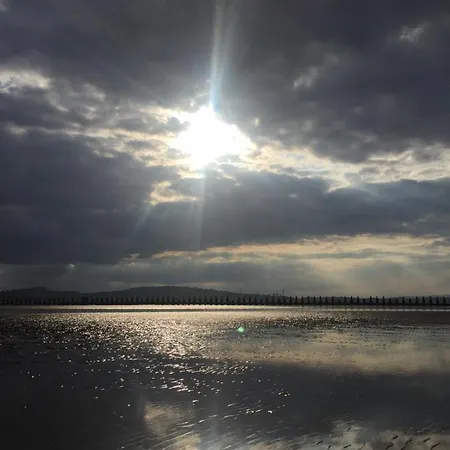 Waterfront Park Homestay Edinburgh