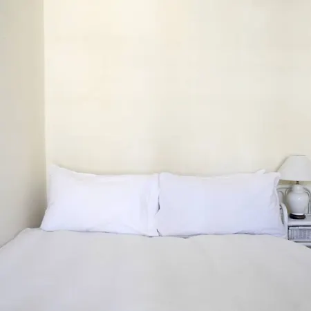 2 Bedroom In Centre Apartment *